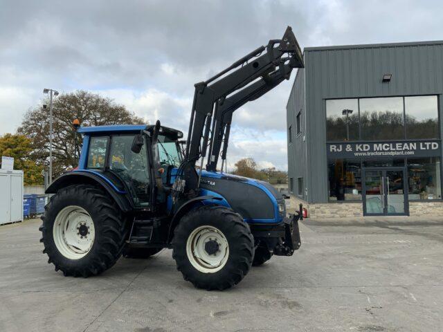 Valtra T121 Tractor (ST21570)