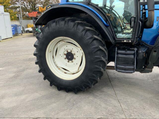 Valtra T121 Tractor (ST21570)