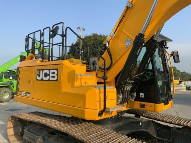 JCB 220X LC Digger (ST21054)