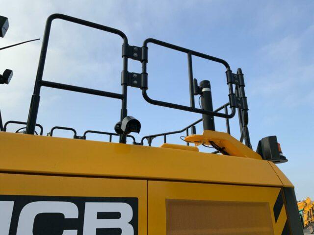 JCB 220X LC Digger (ST21054)