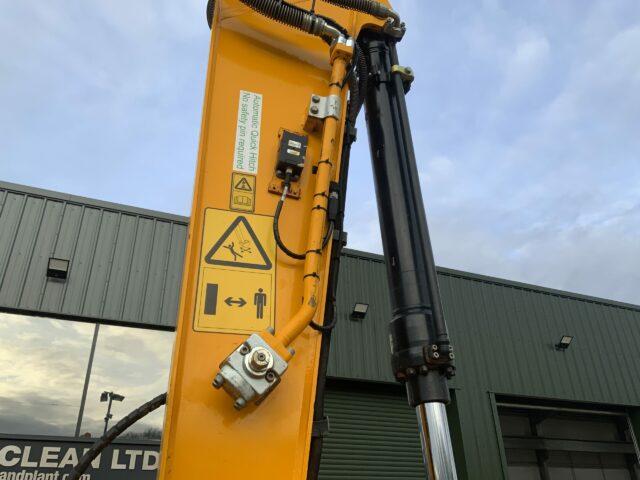 JCB 150X.LC Digger (ST21676)