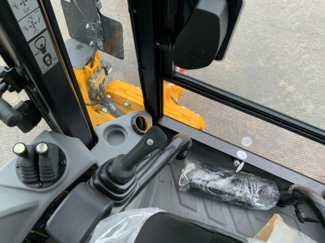 JCB 3CX Compact (ST21510)