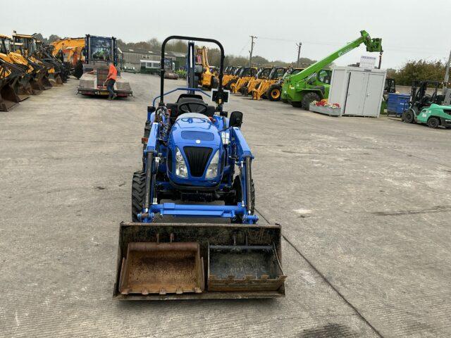 New Holland Boomer 30 Backhoe Loader (ST21530)