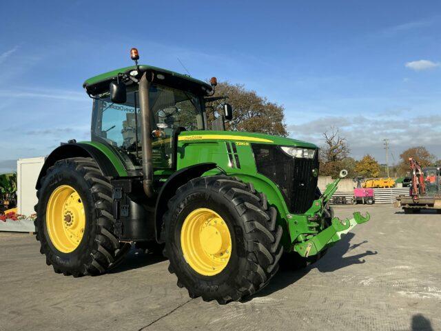 John Deere 7290R Tractor (ST21536)