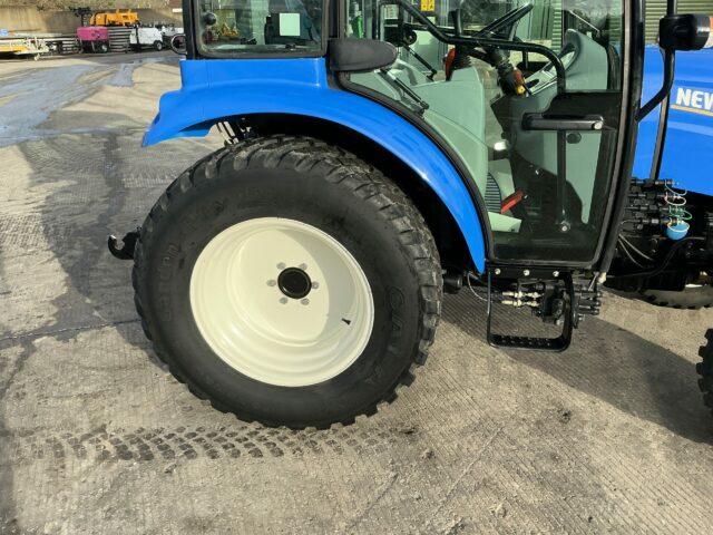 New Holland Boomer 50 Tractor (ST21751)