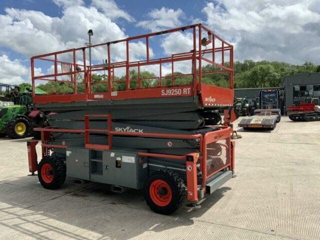 Skyjack SJ9250 Scissor Lift (ST20403)