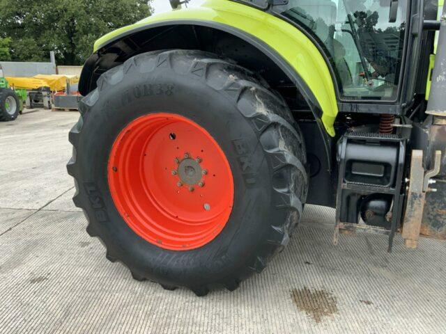 Claas Axion 820 Tractor (ST20874)