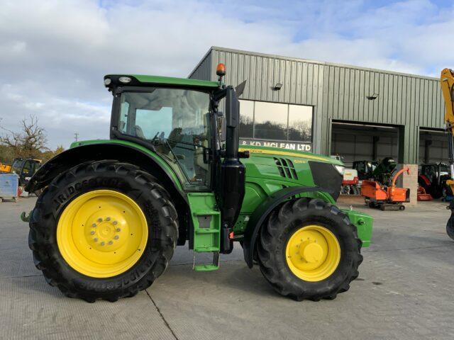 John Deere 6215R Tractor (ST21410)