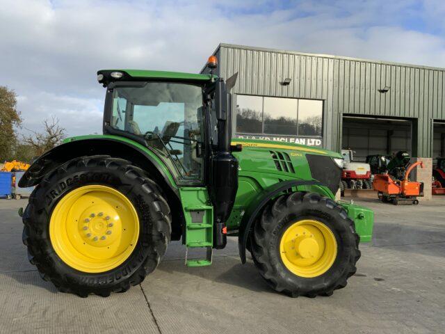 John Deere 6215R Tractor (ST21410)