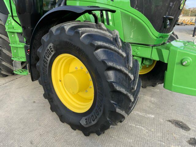 John Deere 6215R Tractor (ST21410)