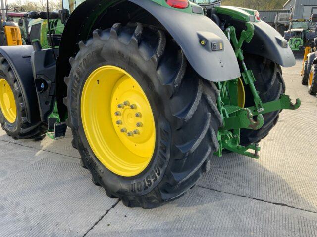 John Deere 6215R Tractor (ST21410)