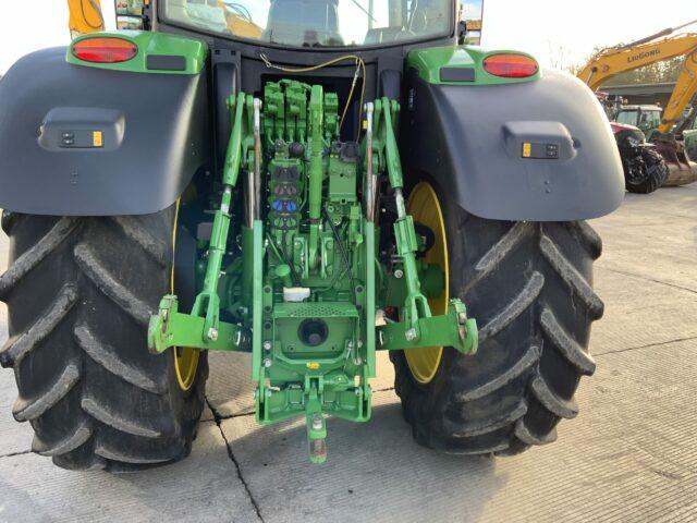 John Deere 6215R Tractor (ST21410)