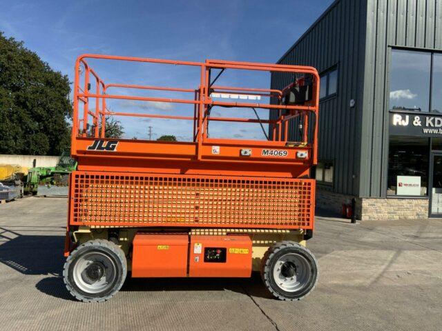 JLG M4069 Scissor Lift (ST20589)