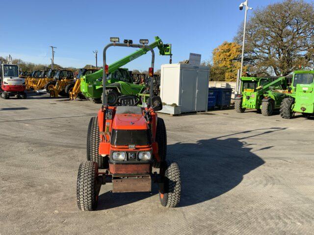 Kubota ST30 Compact Tractor (ST21668)