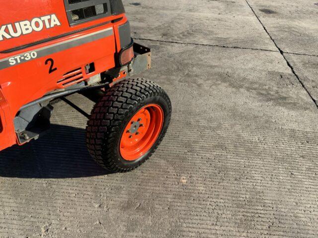 Kubota ST30 Compact Tractor (ST21668)