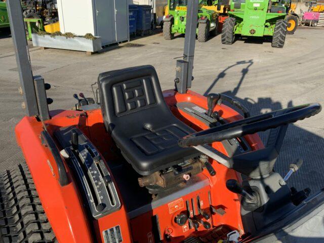 Kubota ST30 Compact Tractor (ST21668)