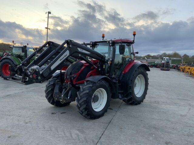 Valtra N134 Active Tractor (ST21599)