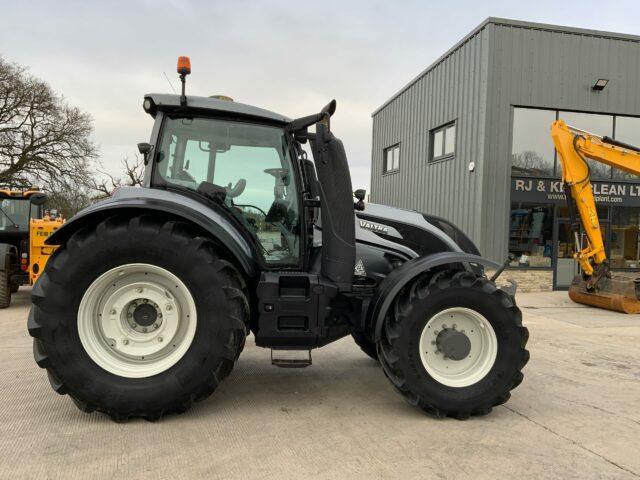 Valtra T234 Versu Tractor (ST21722)