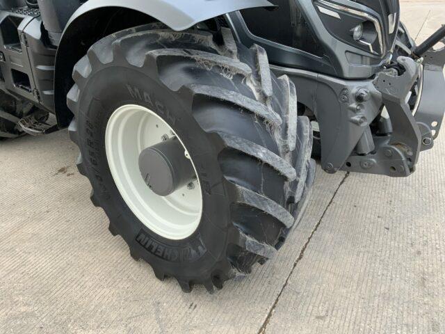 Valtra T234 Versu Tractor (ST21722)