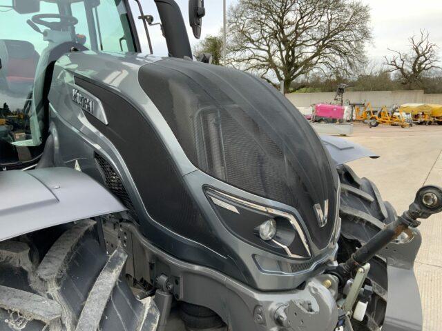 Valtra T234 Versu Tractor (ST21722)