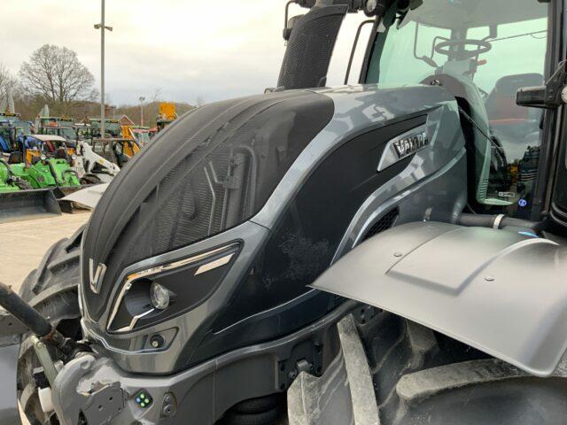 Valtra T234 Versu Tractor (ST21722)