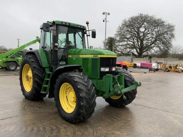 John Deere 7810 Tractor (ST21851)