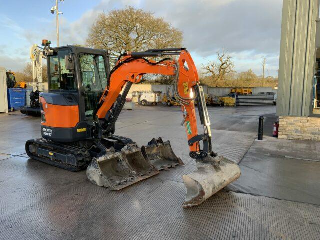 Doosan DX27Z Series 7 Digger (ST21917)