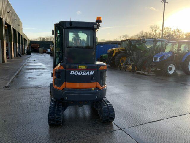 Doosan DX27Z Series 7 Digger (ST21917)