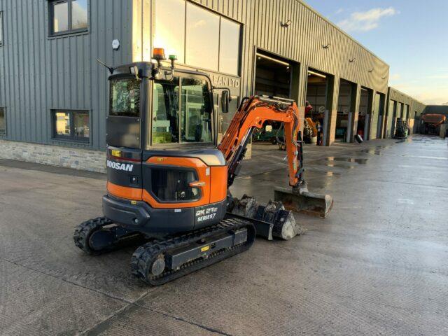 Doosan DX27Z Series 7 Digger (ST21917)