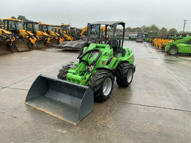 Avant 860i Compact Telescopic Loading Shovel (ST21513)