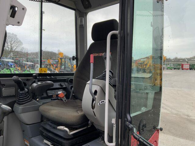 Takeuchi TB230 Digger (ST21854)