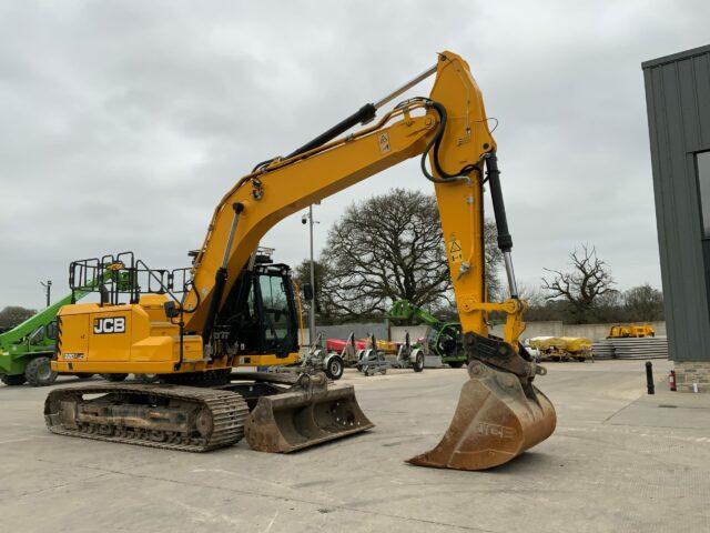 JCB 220X LC Digger (ST21870)