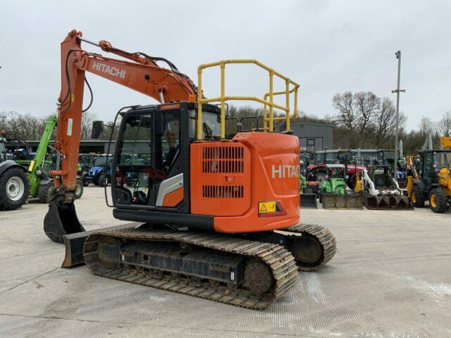 Hitachi Zaxis 135 US Digger (ST21815)