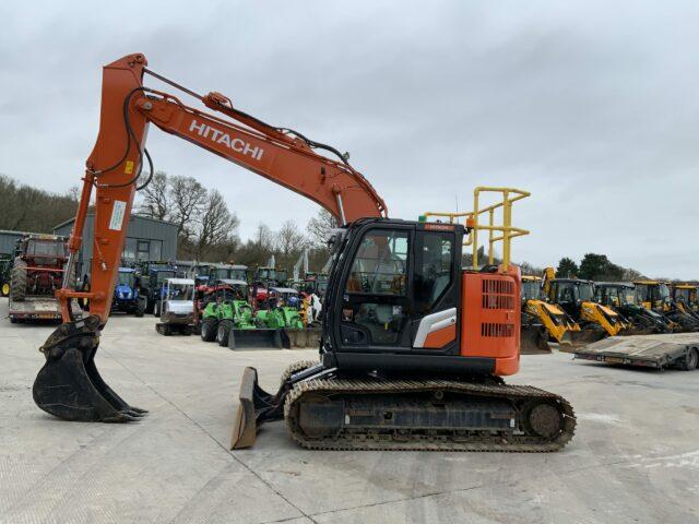 Hitachi Zaxis 135 US Digger (ST21815)