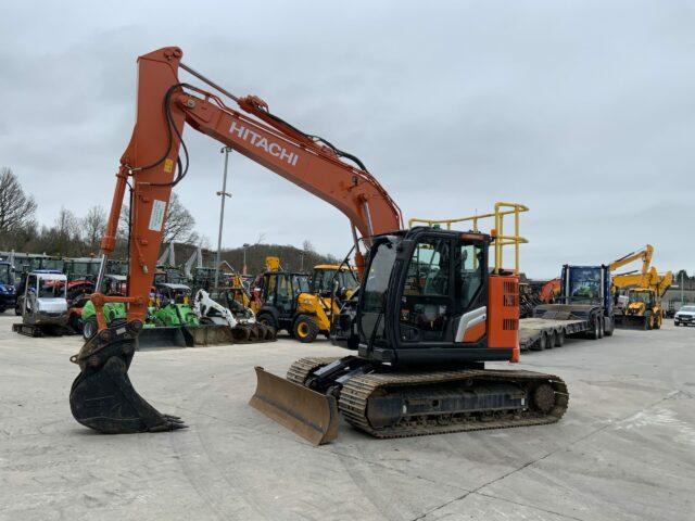 Hitachi Zaxis 135 US Digger (ST21815)