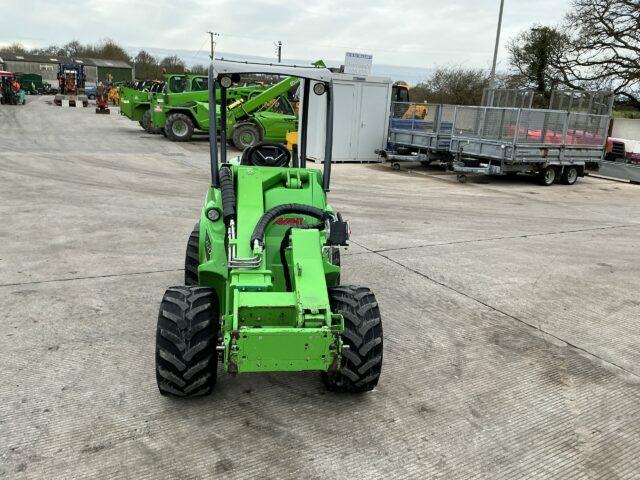 Avant 735 Compact Telescopic Wheeled Loading Shovel (ST21904)