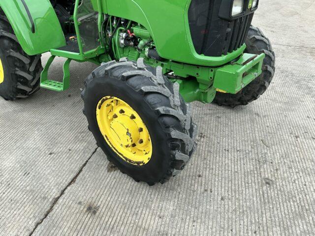 John Deere 5055E Compact Tractor (ST21914)