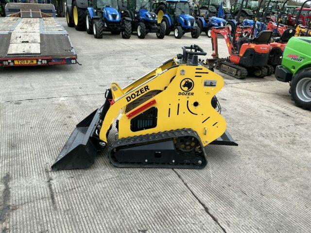 Dozer Tracked Skid Steer Loader (ST21558)