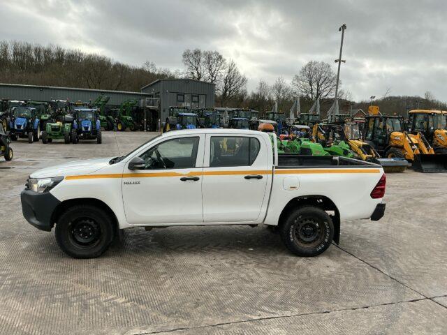 Toyota Hilux Double Cab Pickup