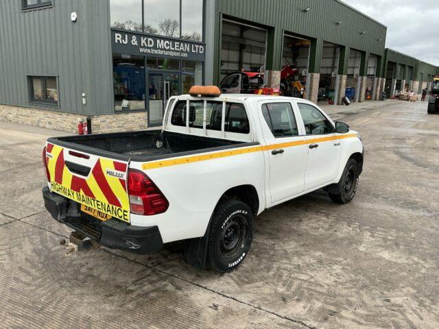 Toyota Hilux Double Cab Pickup