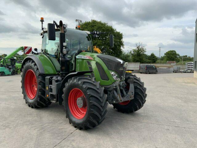 Fendt 724 Profi Plus Tractor (ST18970)