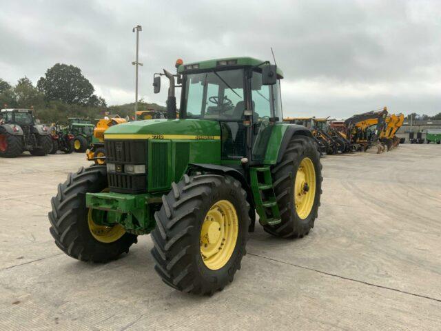 John Deere 7710 Tractor (ST20617)