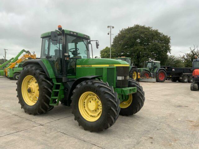 John Deere 7710 Tractor (ST20617)