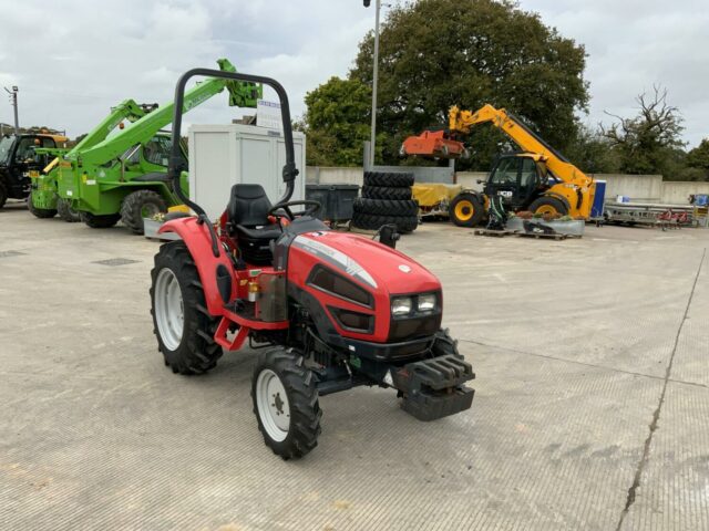 McCormick X10.30M Compact Tractor (ST21257)