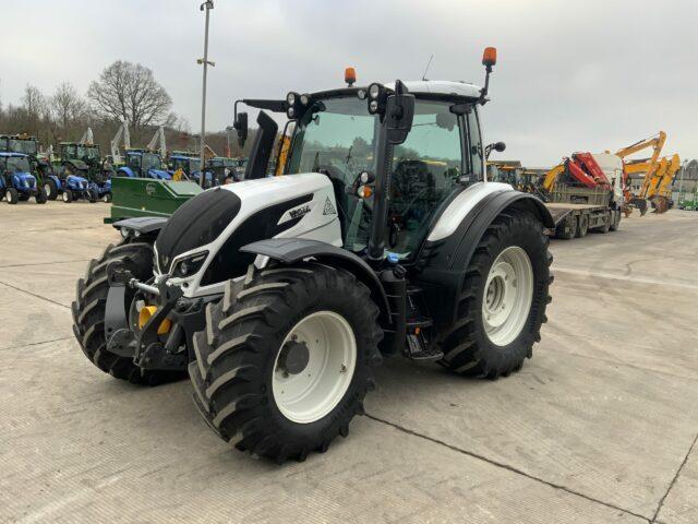 Valtra N154 Active Tractor