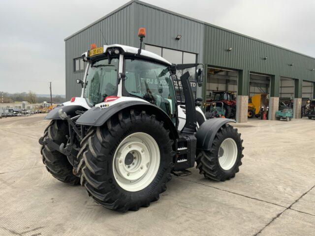 Valtra N154 Active Tractor