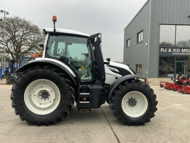 Valtra N154 Active Tractor