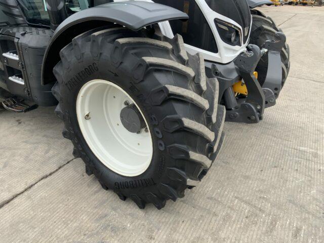 Valtra N154 Active Tractor