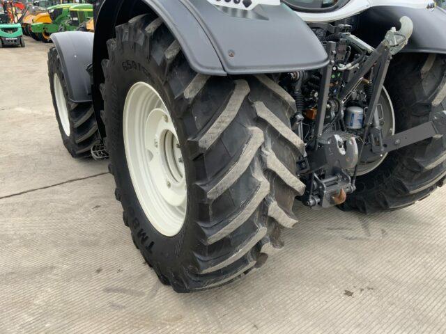 Valtra N154 Active Tractor