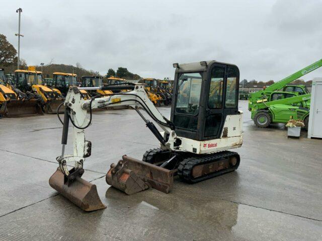 Bobcat 325 Digger (ST21631)